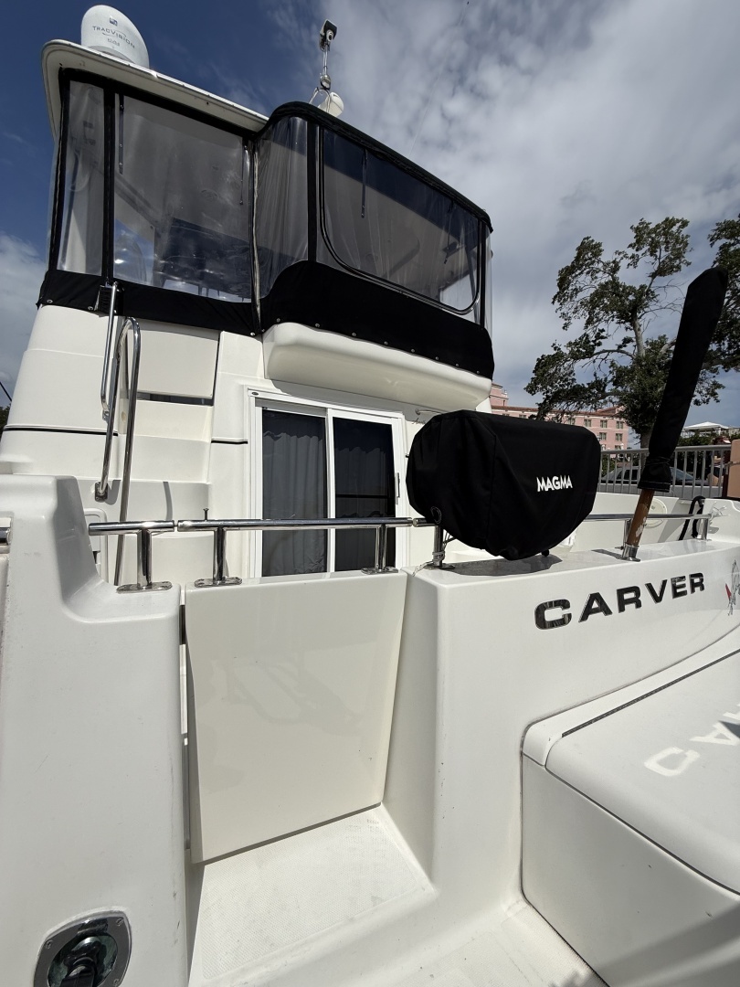2006 Carver 44 CMY - Image 58