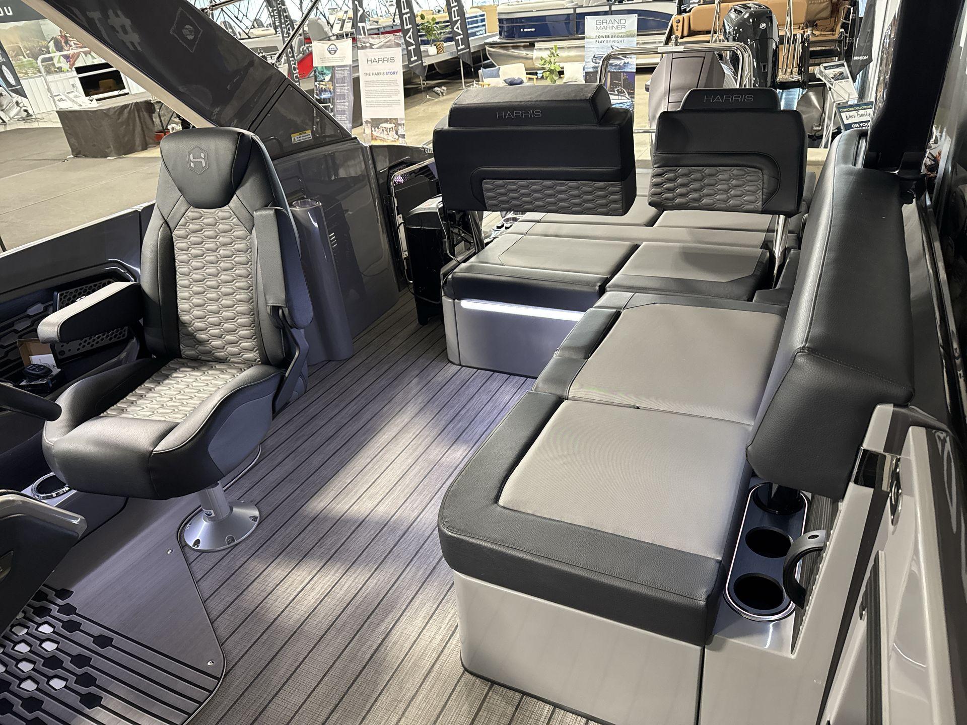 2025 Harris Crowne 250 SL - 12