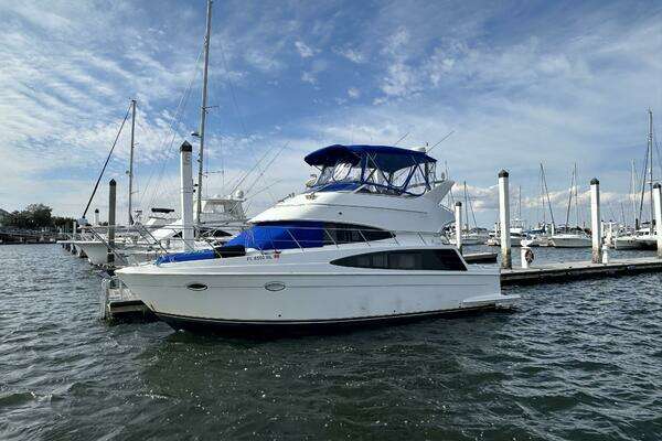 2005 Carver 36 SS
