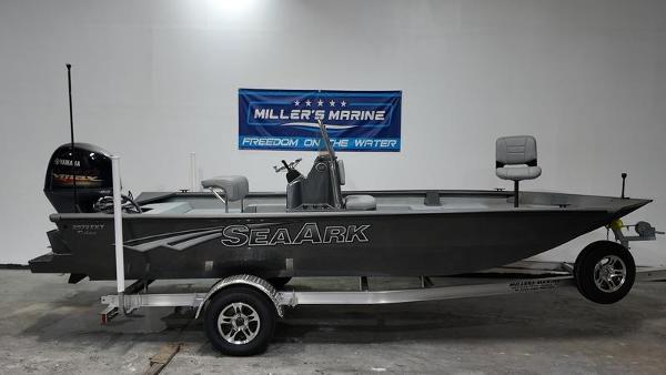 SeaArk RXT 170