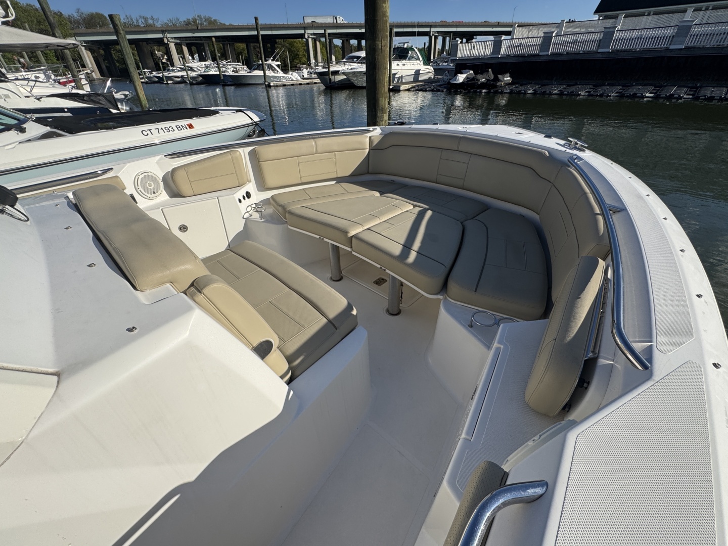 2019 Pursuit S 328 Sport - Image 7