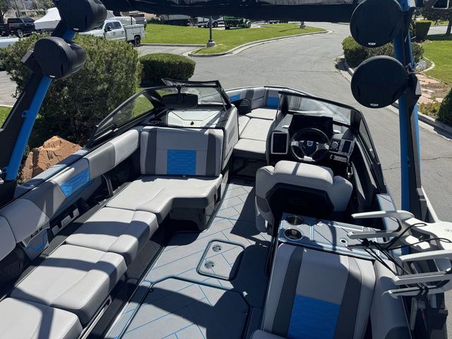 2022 Malibu Wakesetter 25 LSV - 8