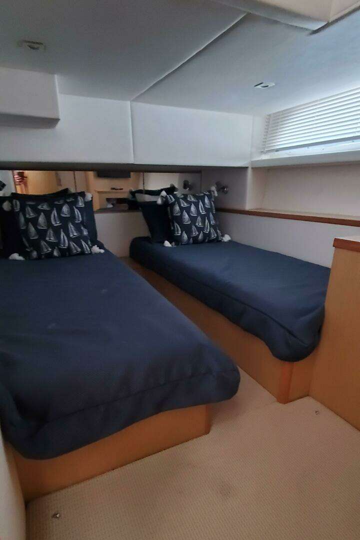 2012 Sea Ray 450 Sedan Bridge - Image 22