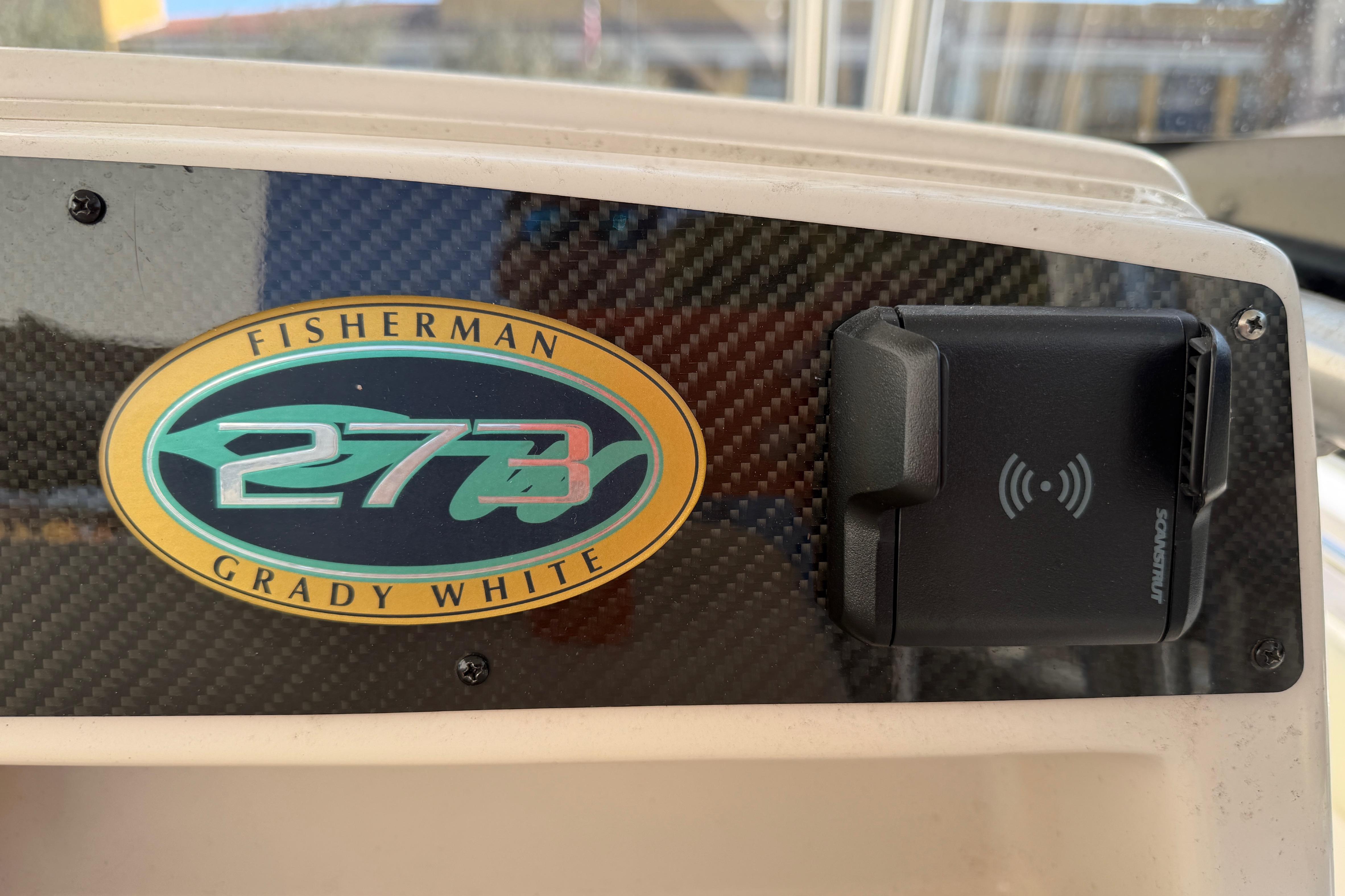 2004 Grady White 273 Fisherman boat emblem with Sonar unit.
