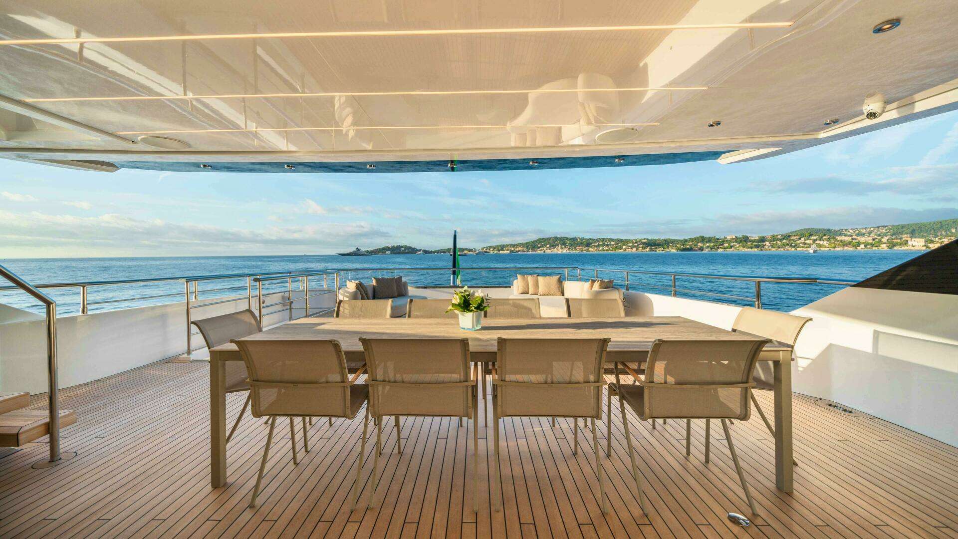 2028 Ocean King DUCALE 120 - Image 12