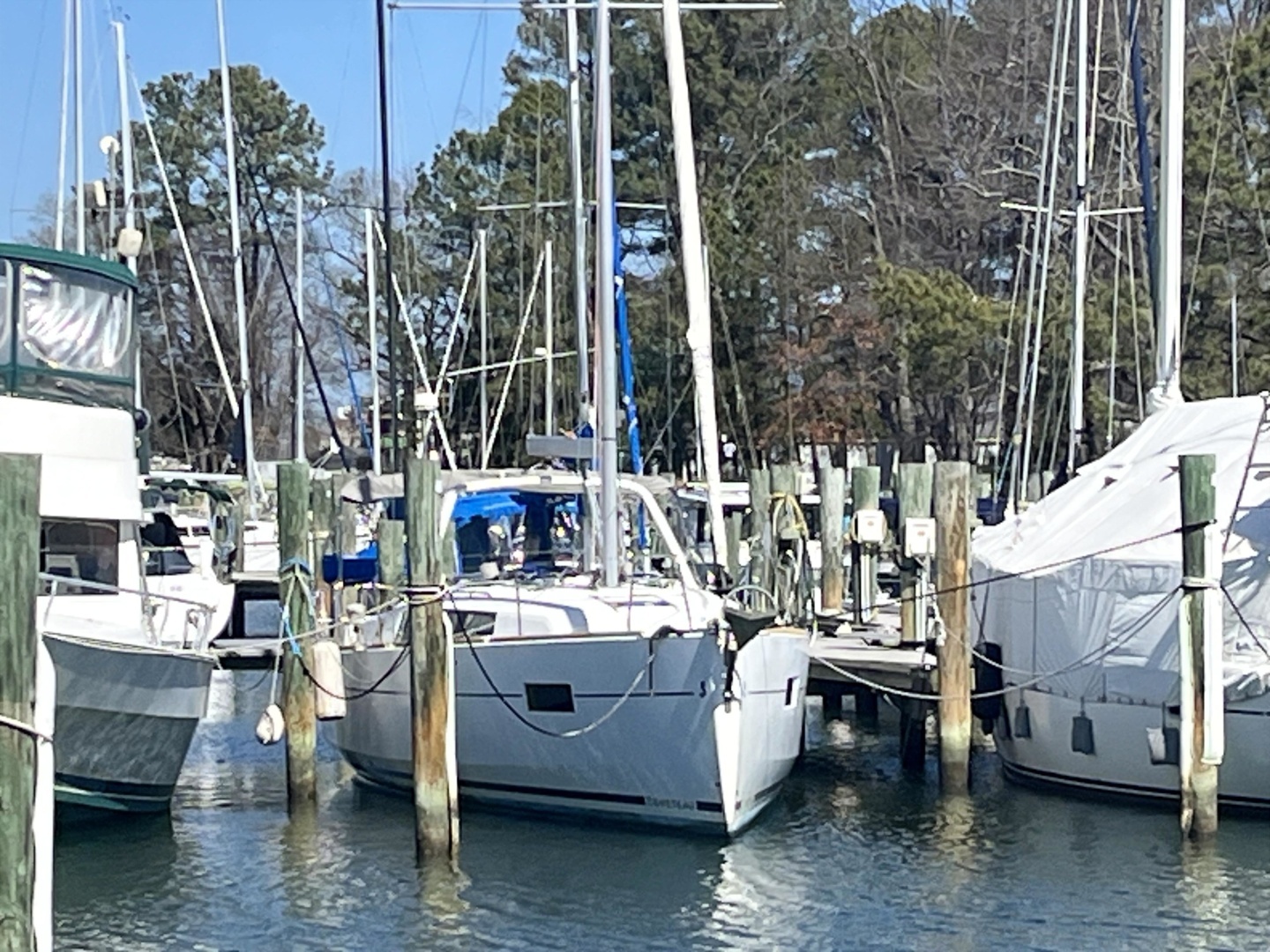 2016 Beneteau 38 - Image 2