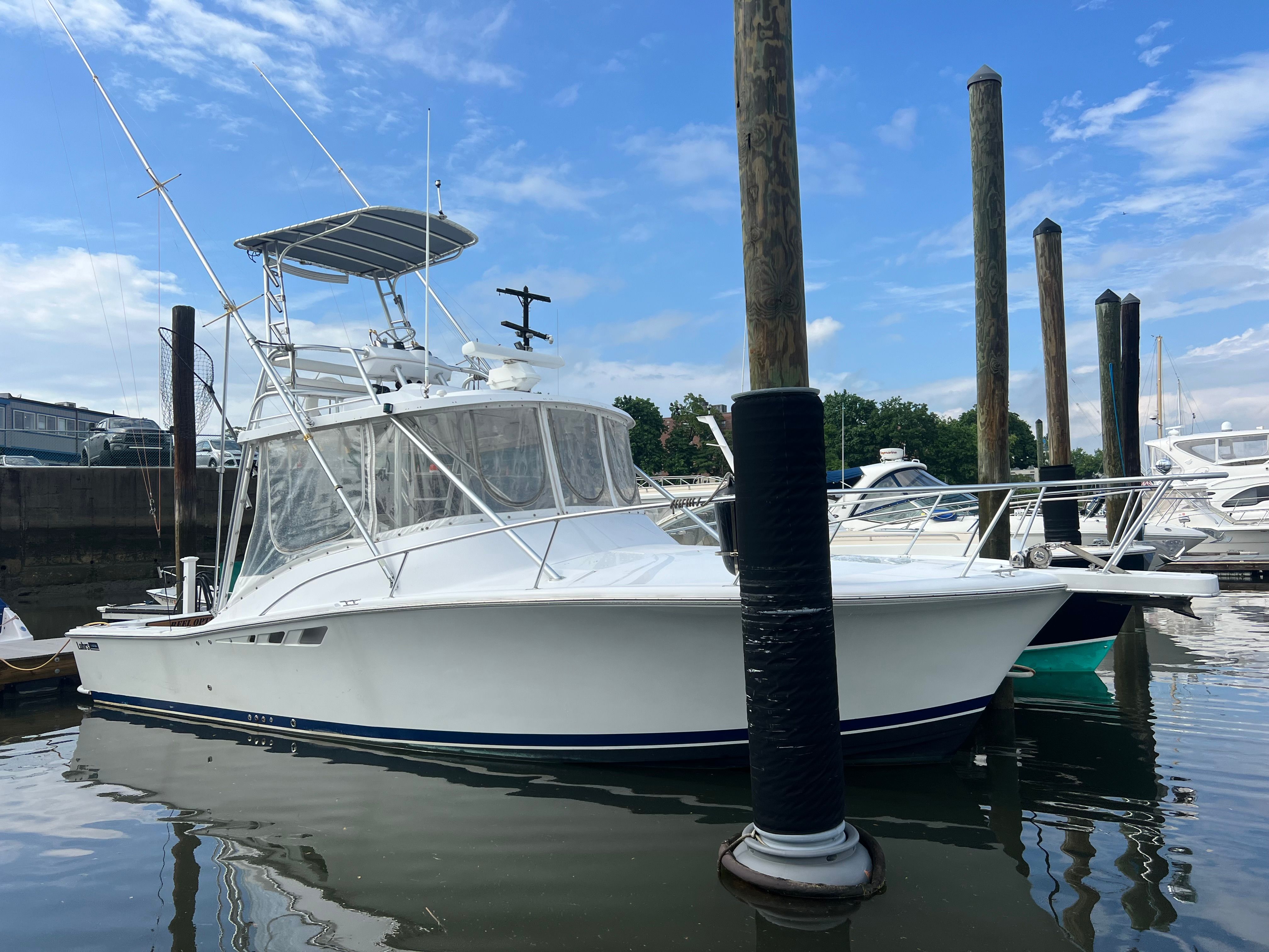1998 Luhrs 32