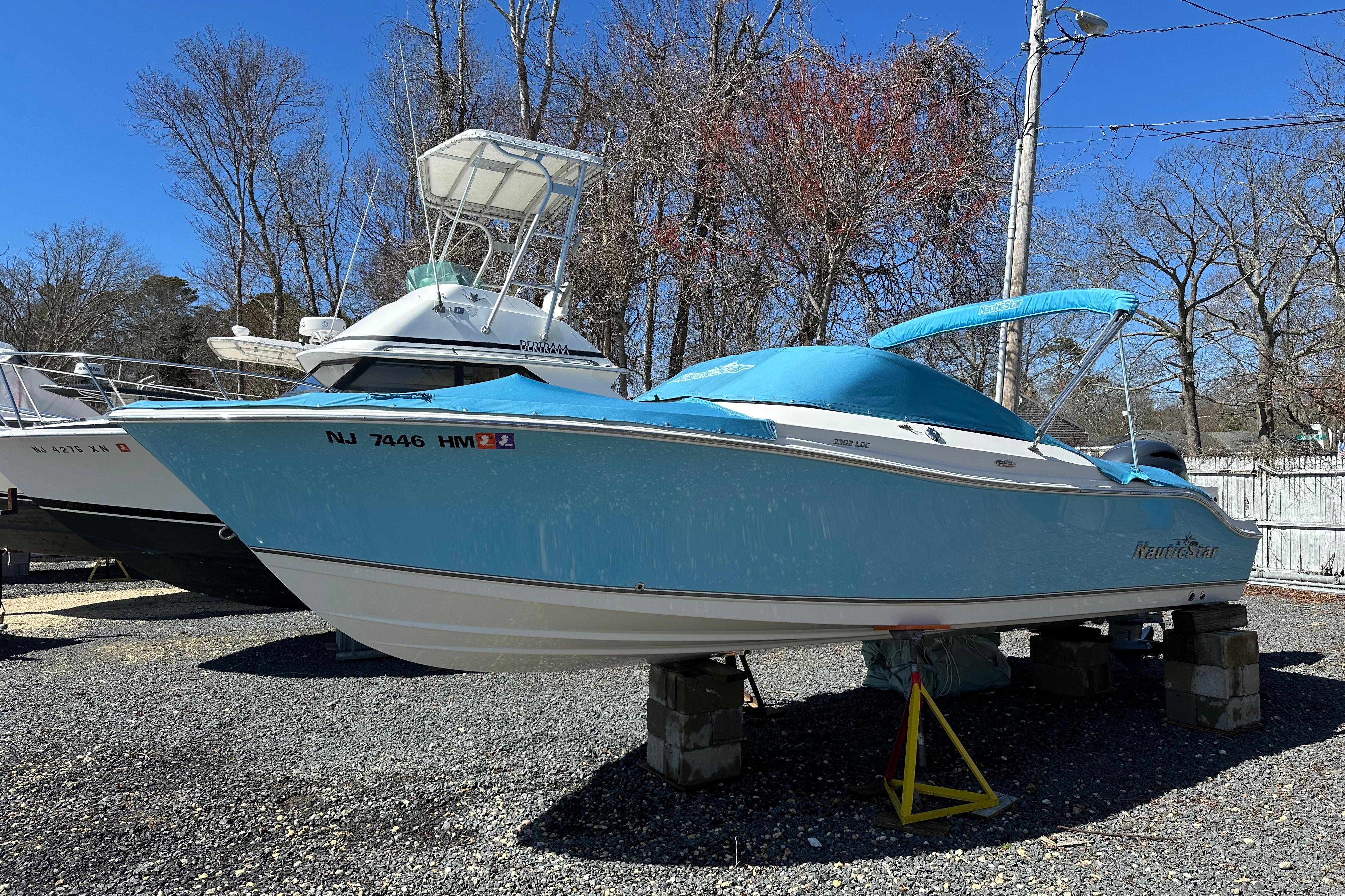 2018 NauticStar 2302 Legacy Dual Console
