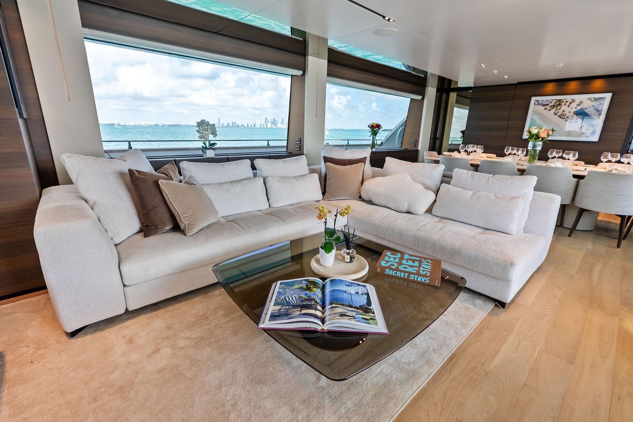 2023 Custom Line Navetta 33 - 56