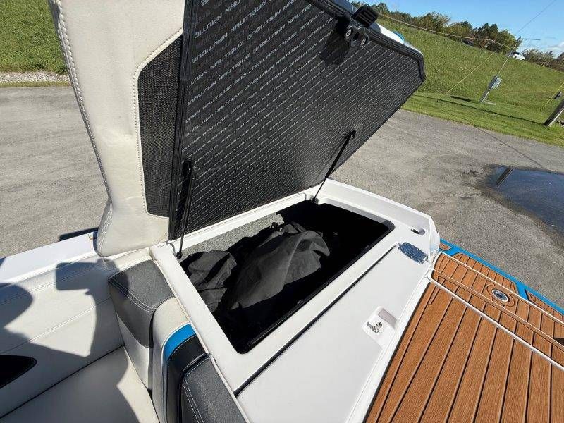 2015 Nautique G23 - 11