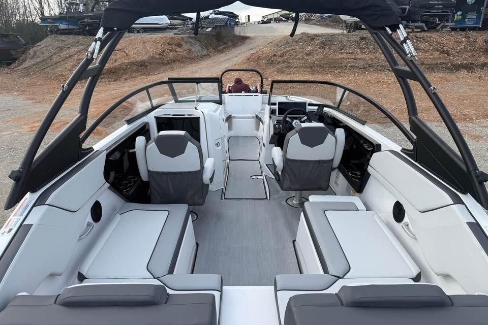 2026 Yamaha Boats AR250 interior with sleek seating and modern design.