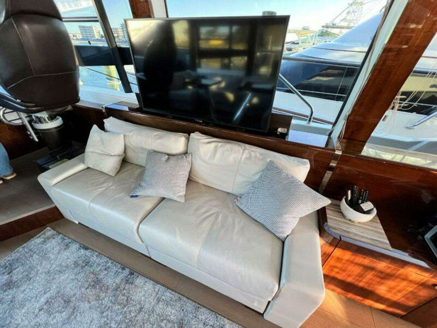 2020 Fairline Squadron - Image 7