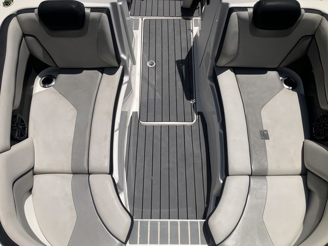 2016 Yamaha Boats 212X - 18