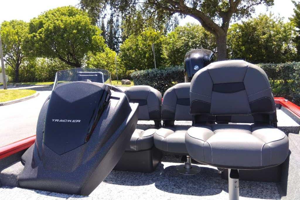 2026 Tracker Pro Team 175 Crappie Edition boat with comfortable seating and sleek design.