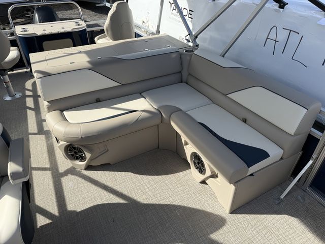 2026 Avalon Venture 85 - 23 FT Rear Fish - 18