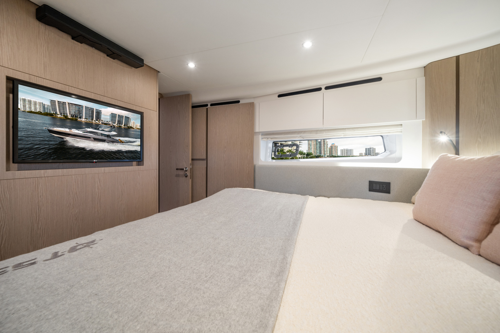 2023 Azimut 53 FLY - Image 13