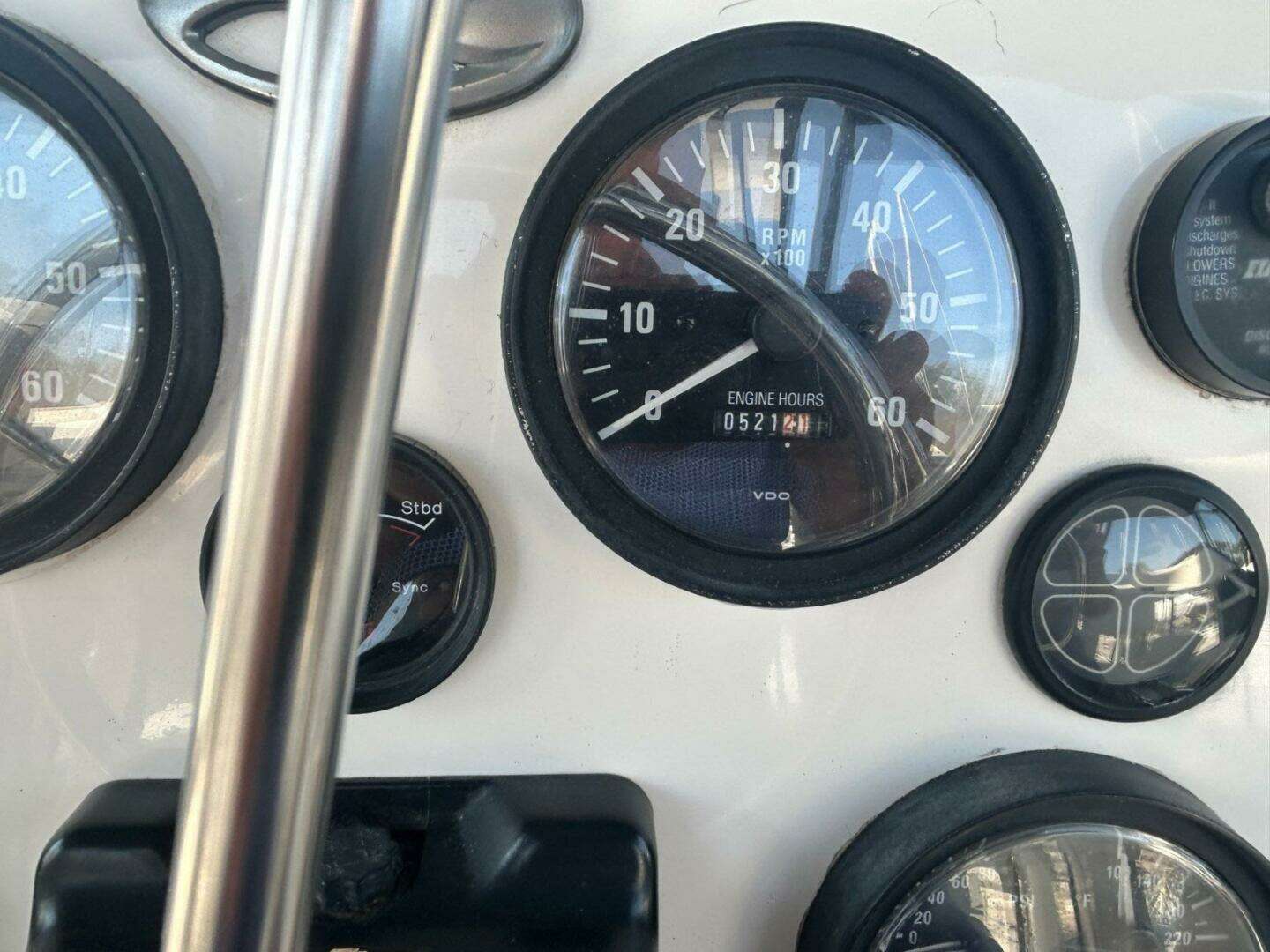 2000 Silverton 352 Motor Yacht - Image 14
