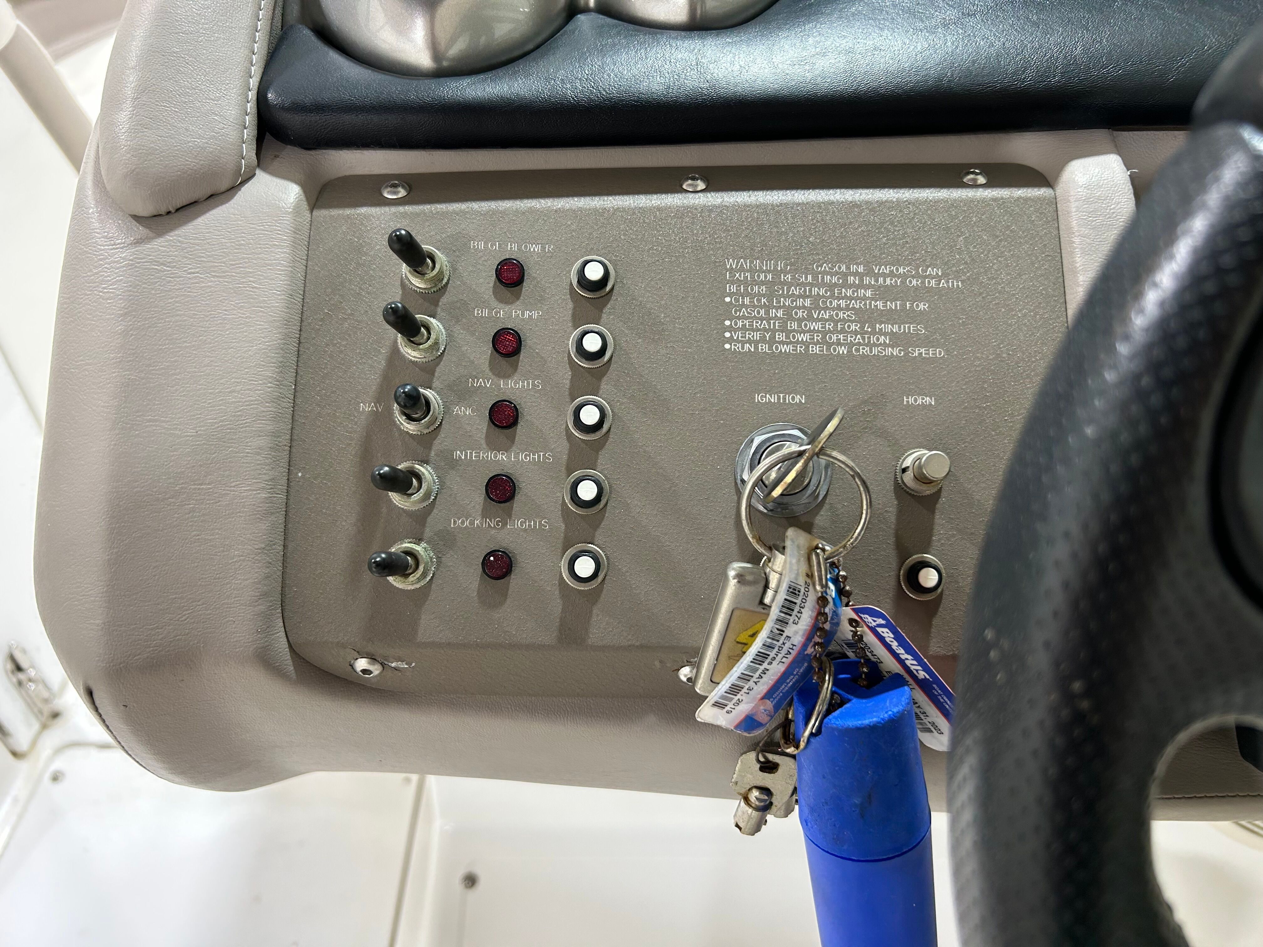 2004 COBALT 220 - Image 16