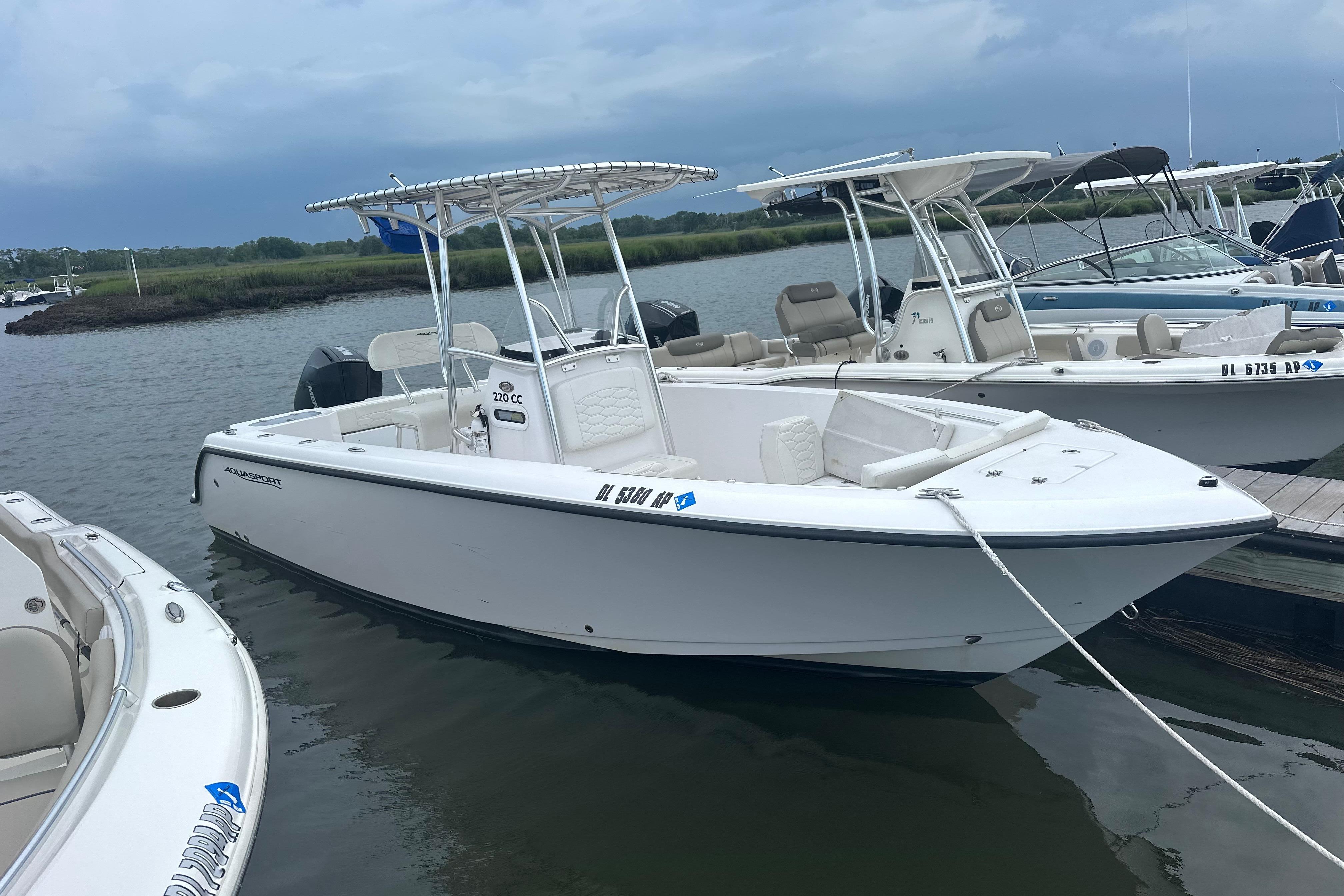 2024 Aquasport 2200 Center Console