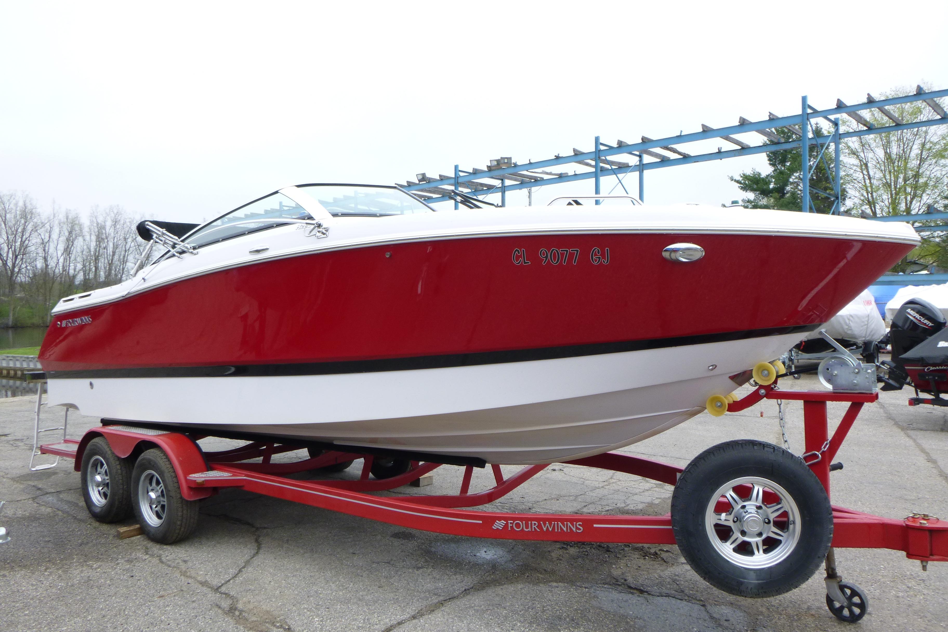 2017 Four Winns H260