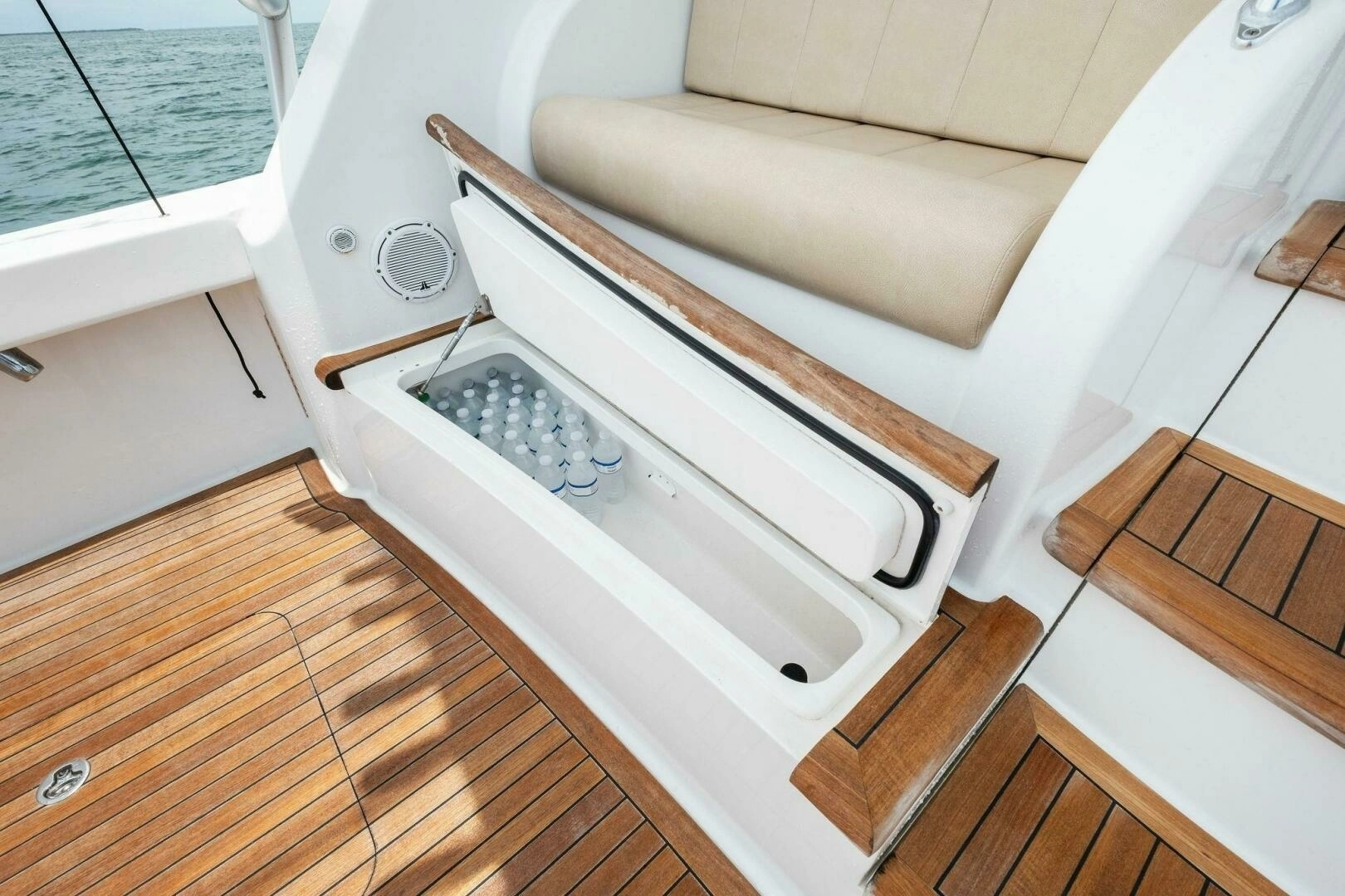 2015 Viking 52 OPEN - Image 9