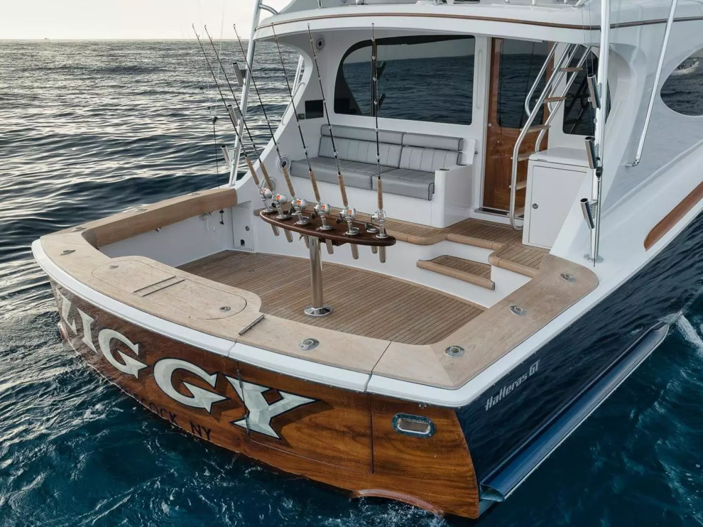 2020 Hatteras Convertible GT59 - Image 38
