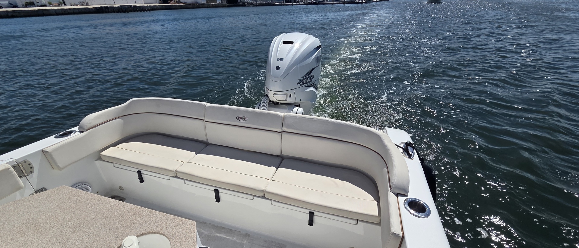 2021 Sea Hunt Escape 27 Center Console - Image 4