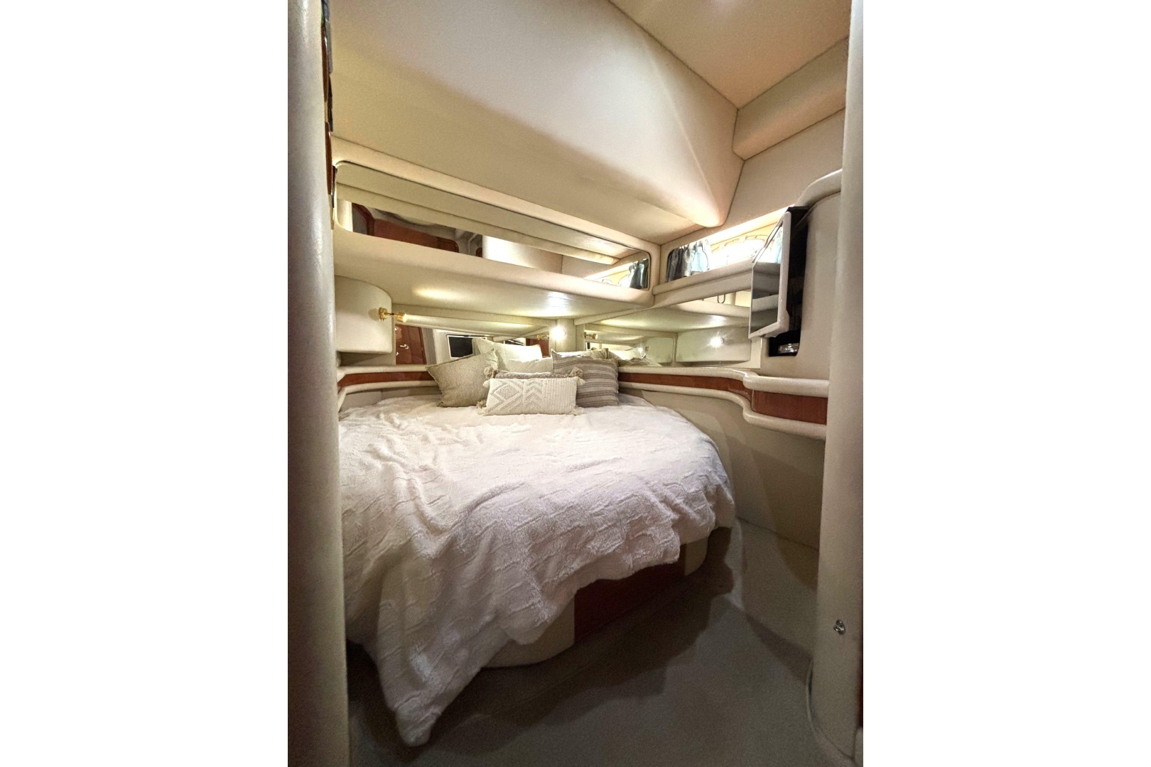1999 Sea Ray 480 Sedan Bridge - Image 54