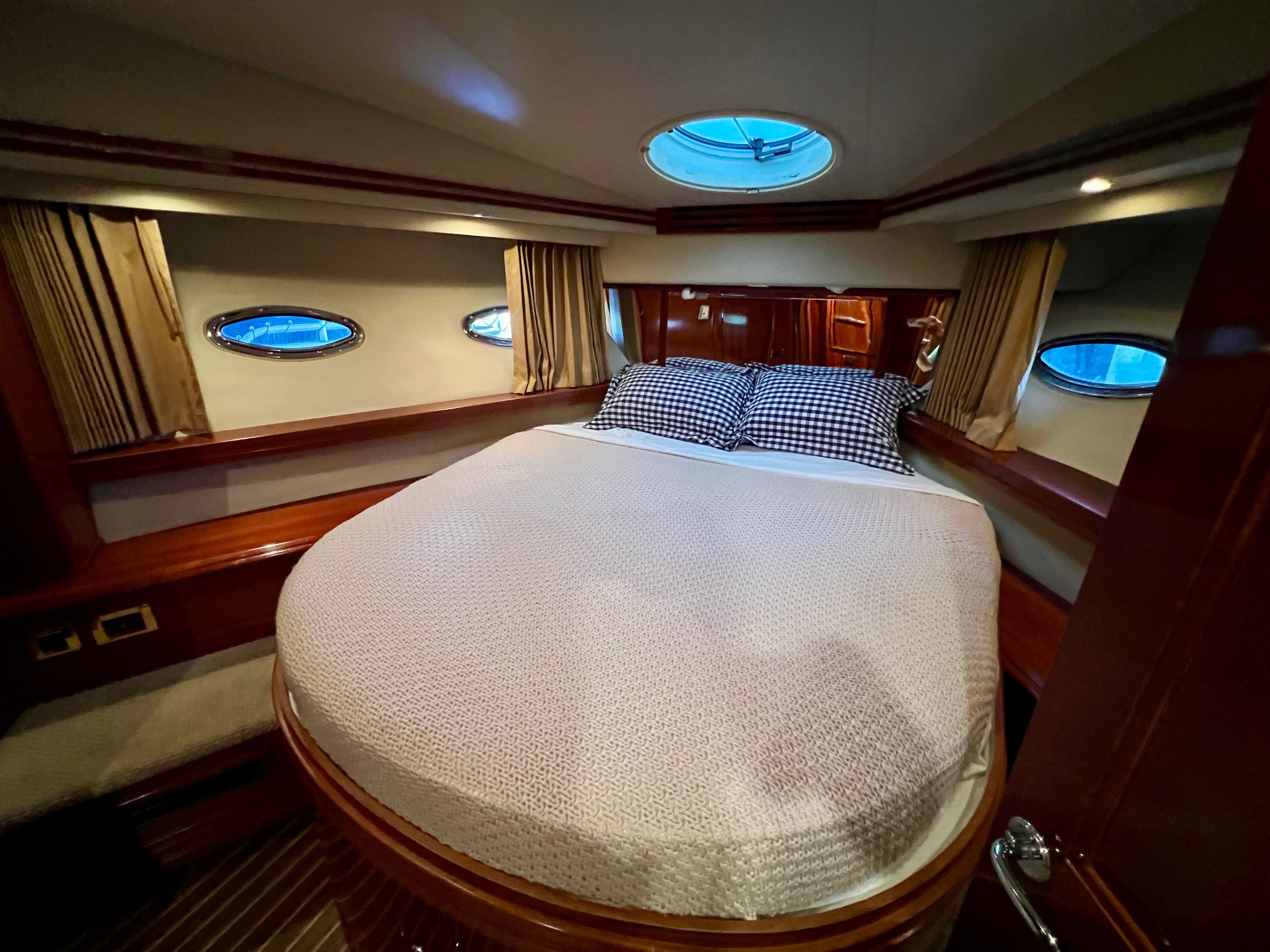 Luxurious cabin of the 2005 Carver 560 Voyager Sky yacht.