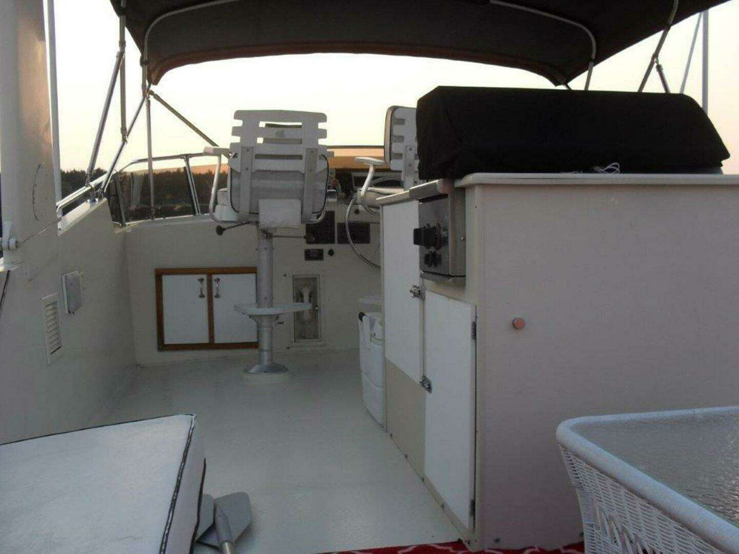 1987 Hatteras Flybridge - Image 26
