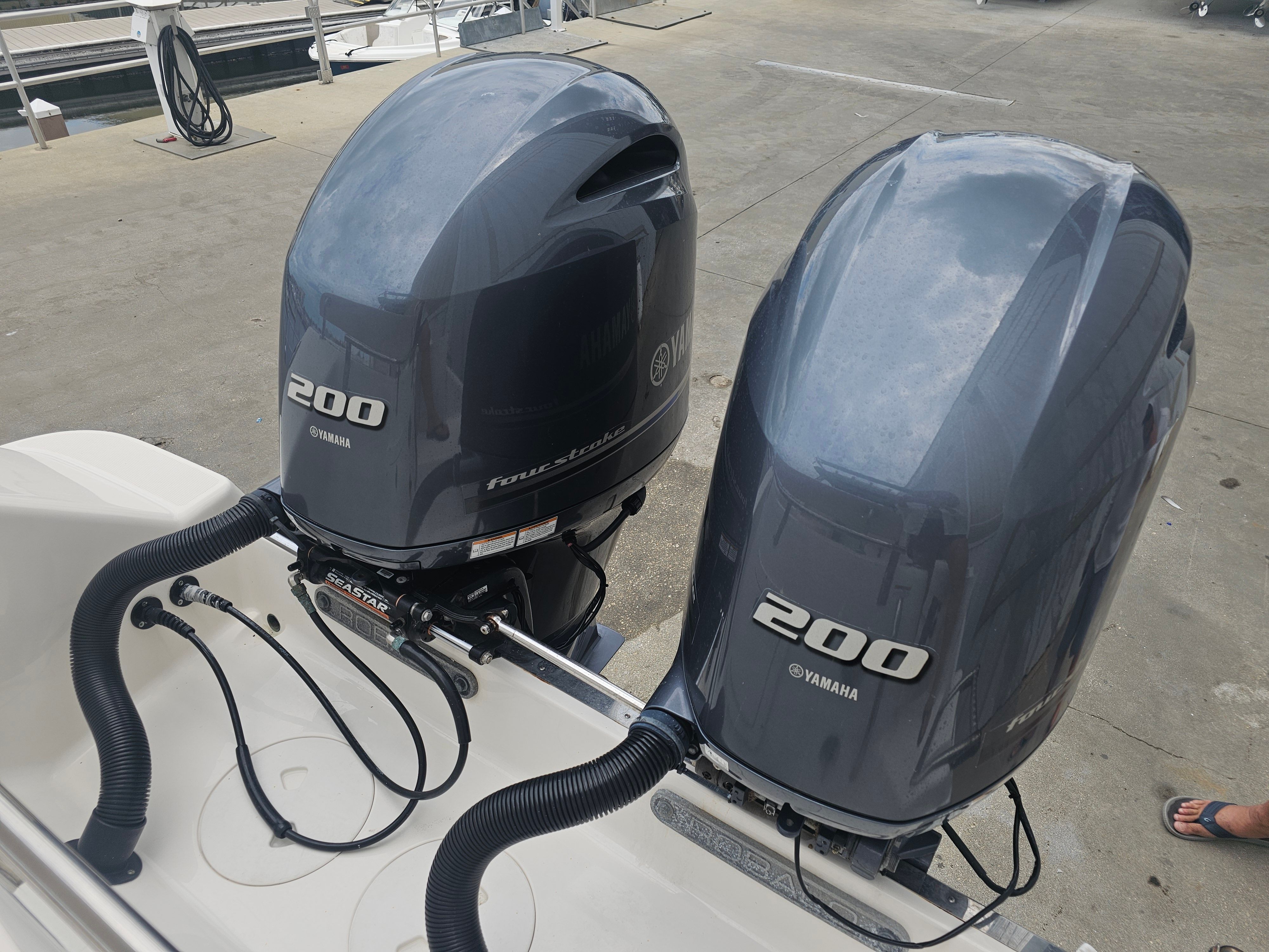 2017 Robalo R265 Walkaround - 49