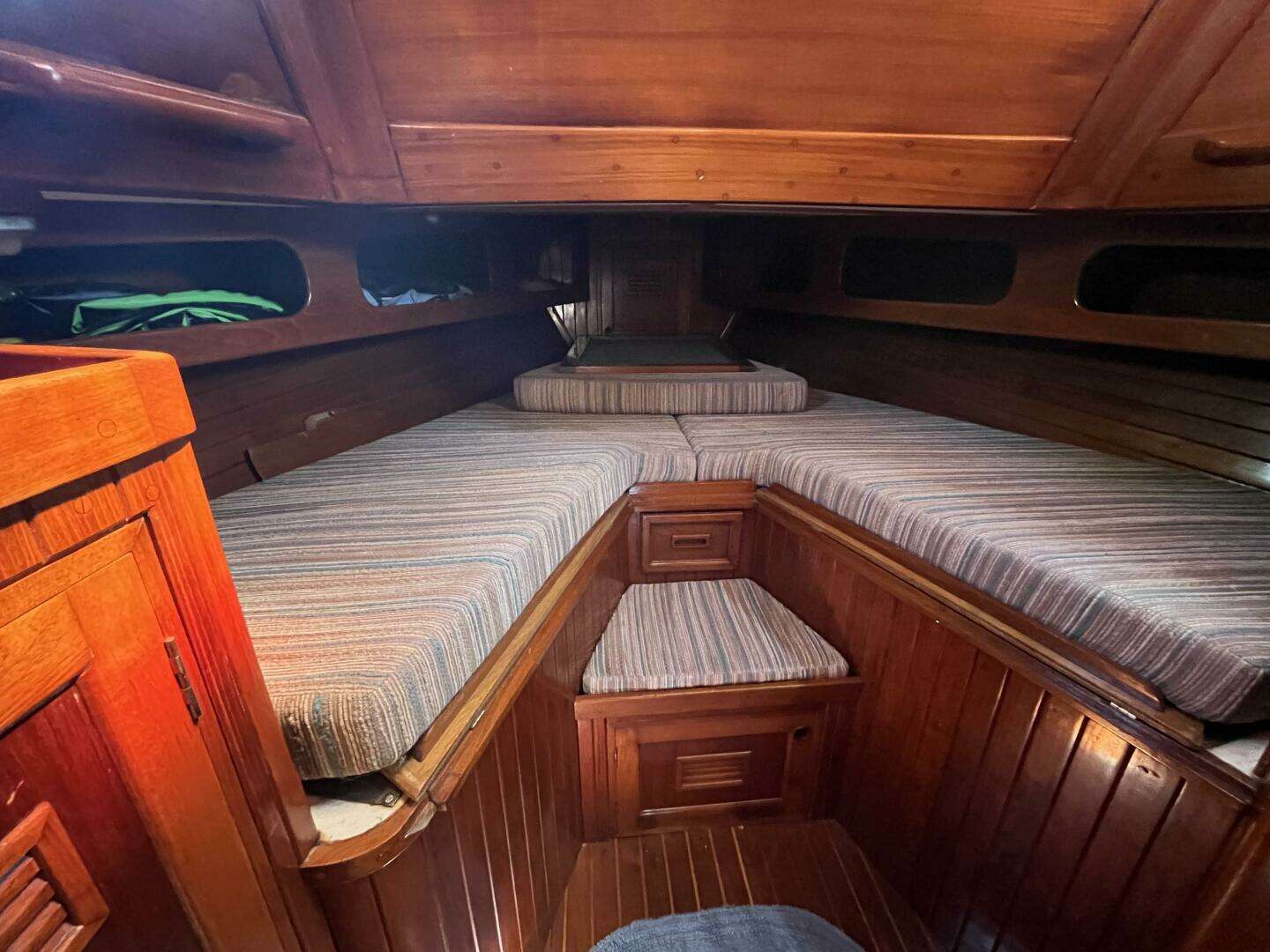1978 Cheoy Lee Offshore 33 - Image 32