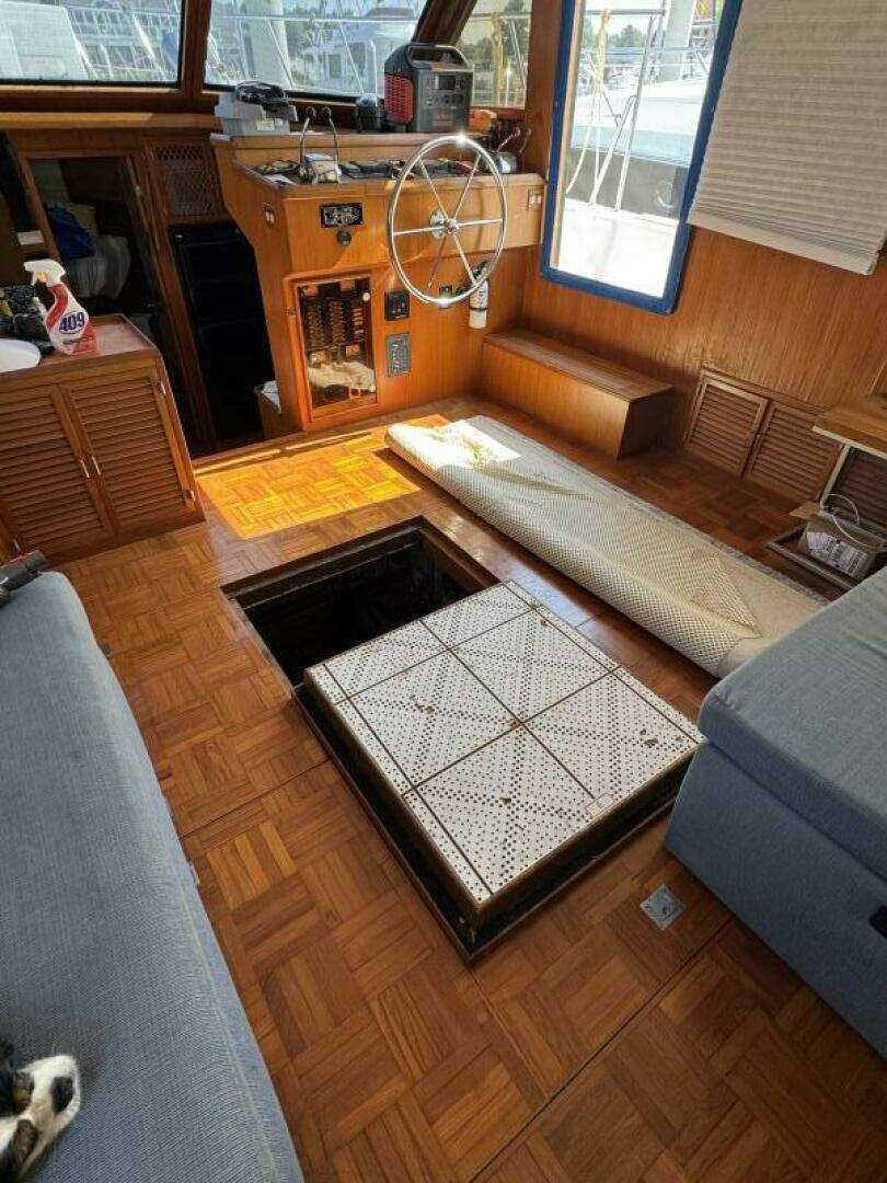 1990 Marine Trader Tradewinds - Image 29