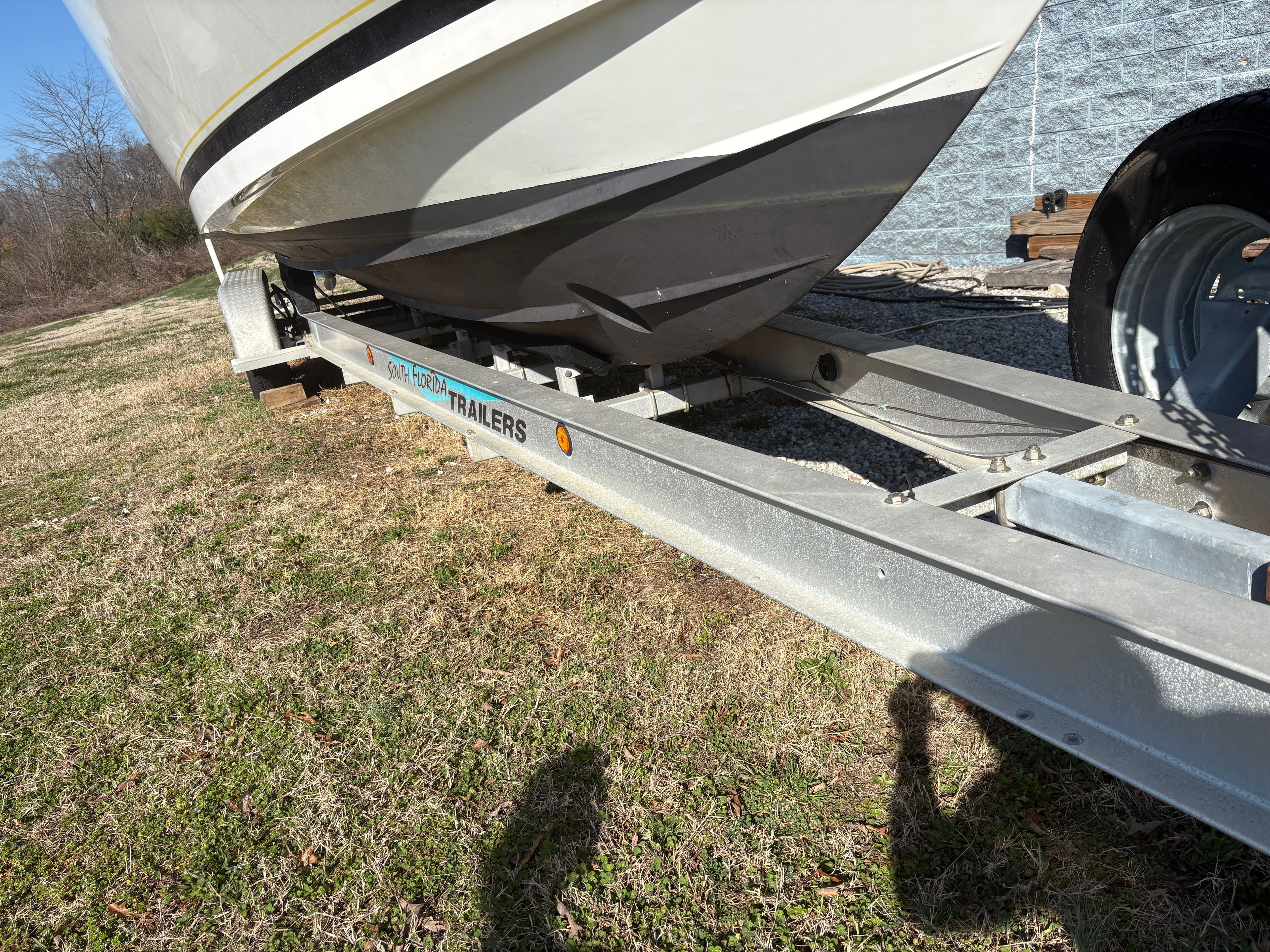 2002 Intrepid 322 Cuddy Center Console - 15