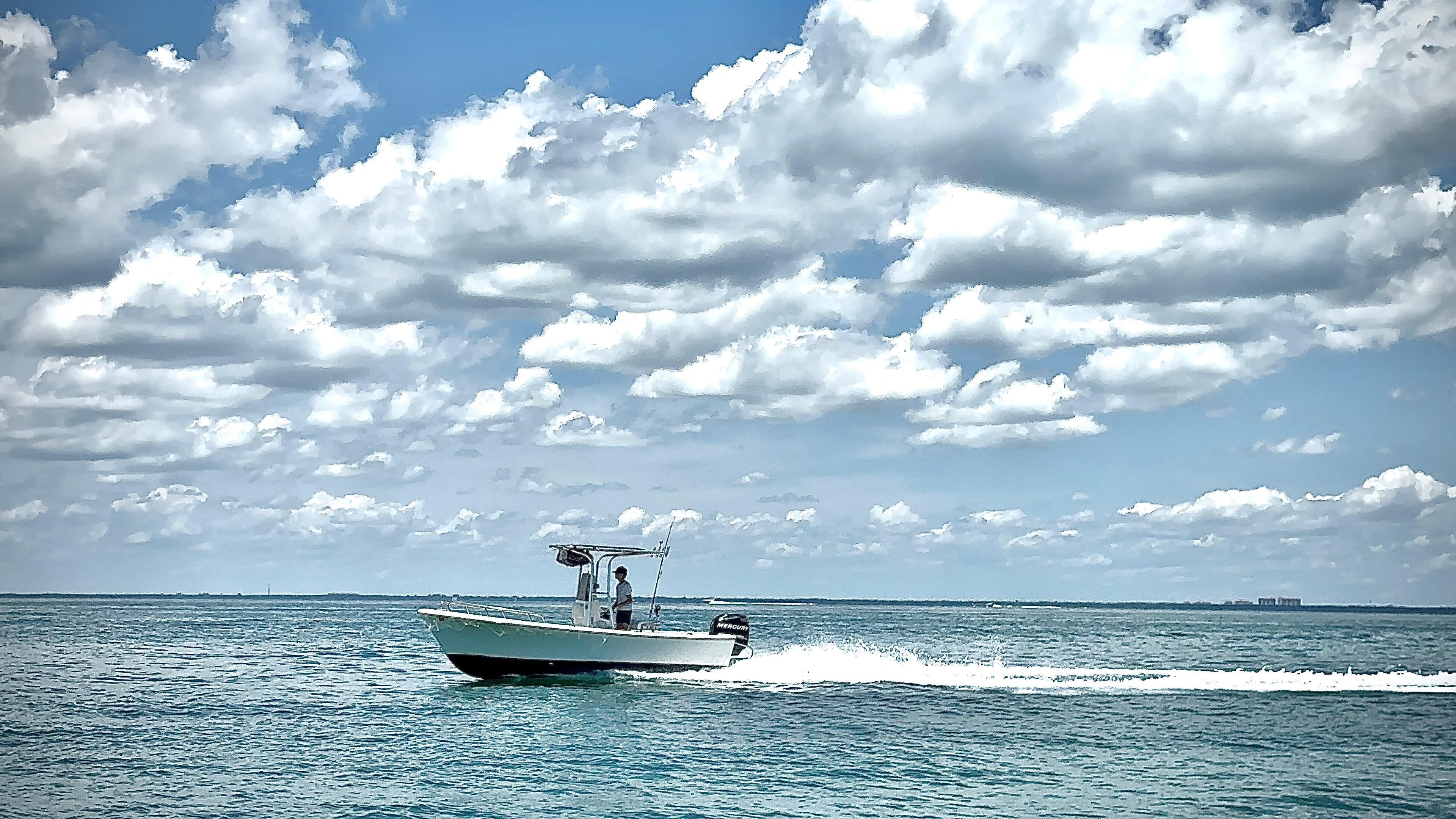 1996 May-Craft 19 CENTER CONSOLE - 3