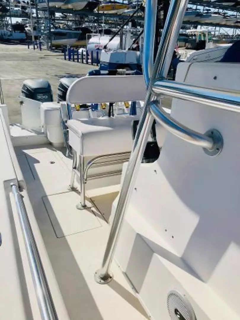 2004 Contender 31 Open - Image 15