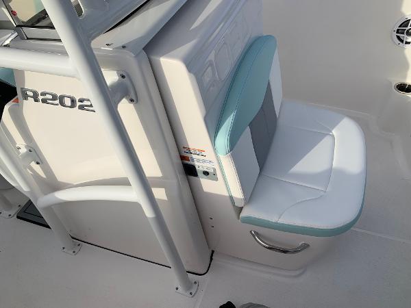 2024 Robalo R202 Explorer boat interior seating and console.