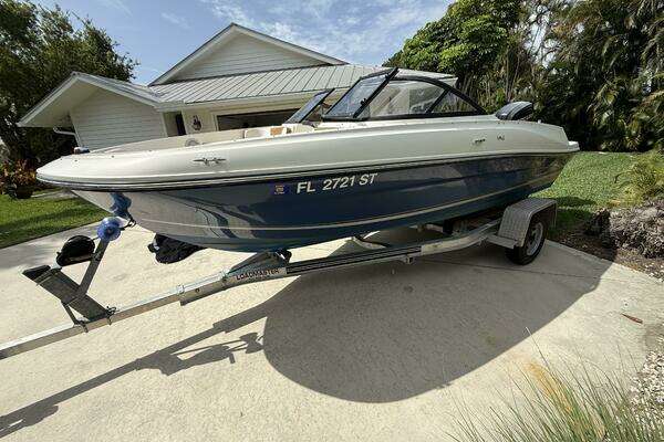 2019 Bayliner VR4