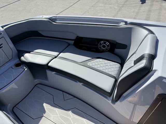 2026 Yamaha Boats 255XD - 28