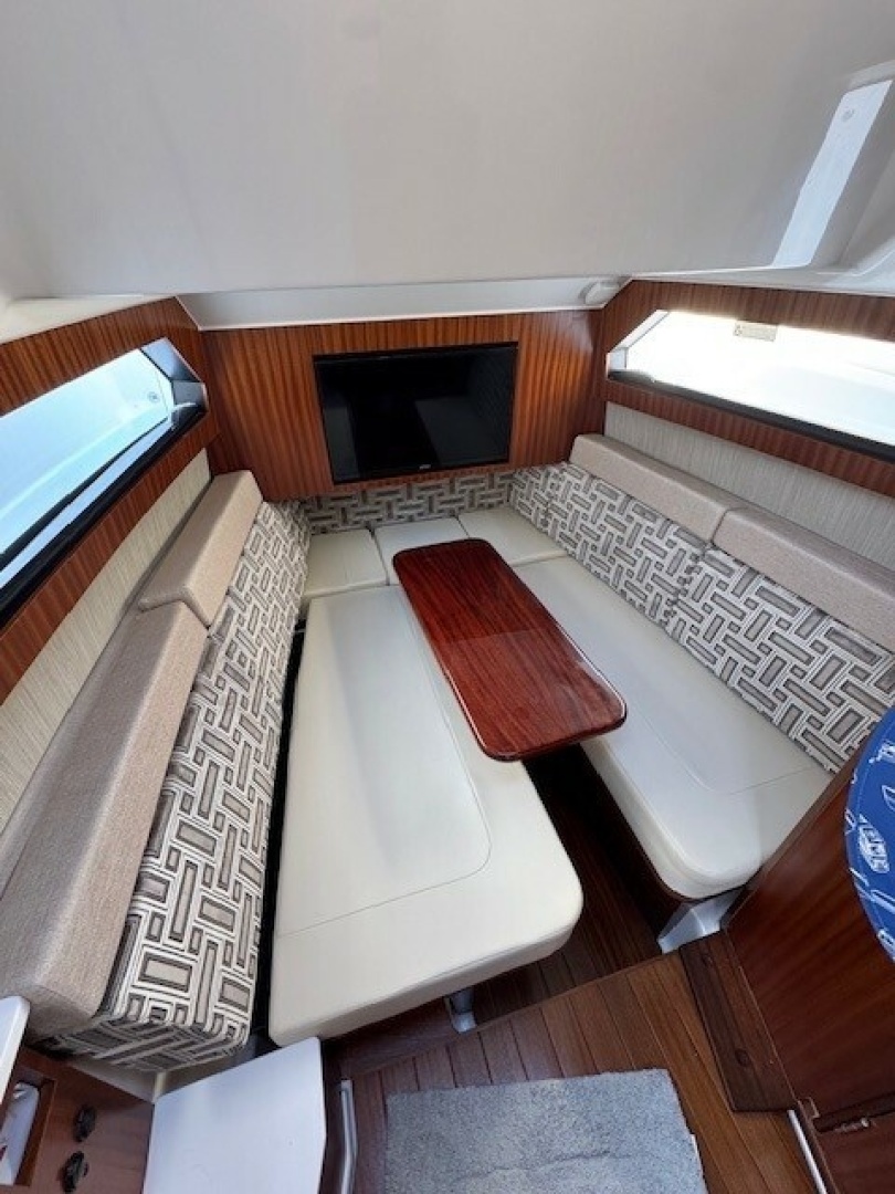 2023 Pursuit S 428 Sport - Image 9