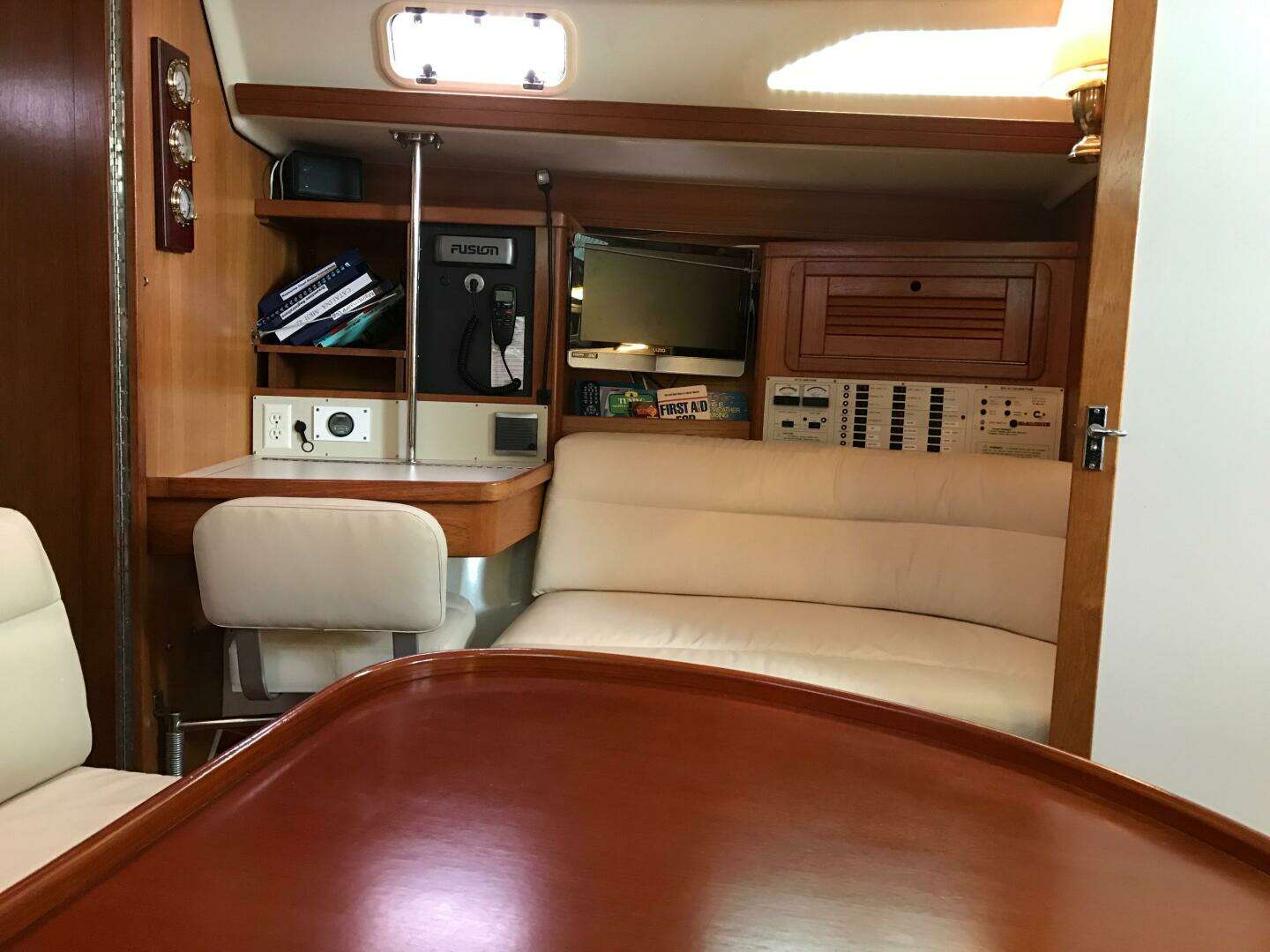 1995 Catalina 42 Mk II - Image 23