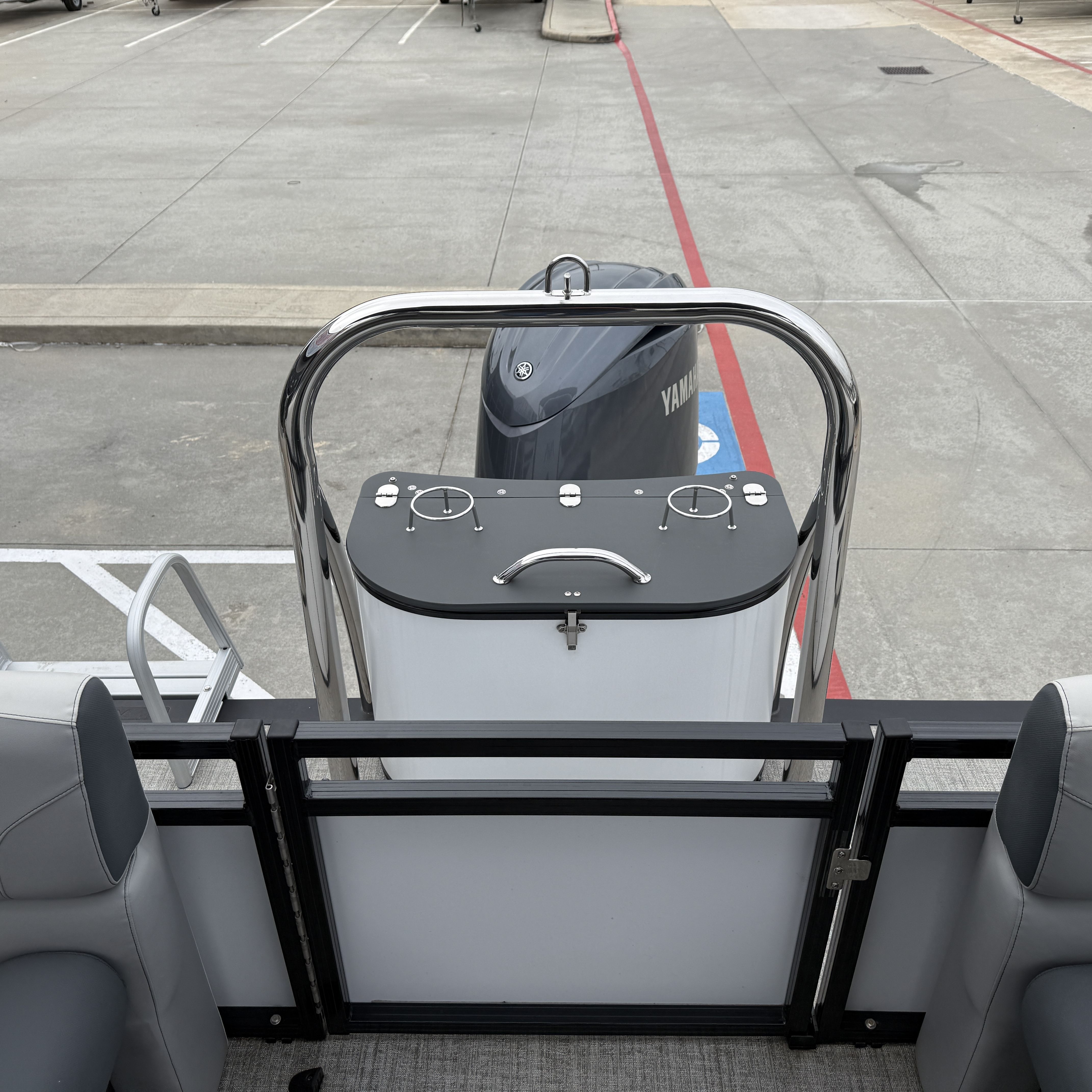 2025 Avalon Venture 85 Quad Lounge - 23' - 16