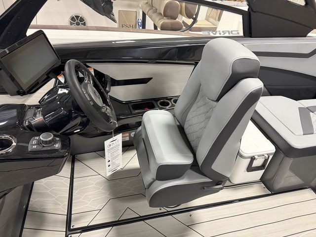 2025 Yamaha Boats 222XD - 14