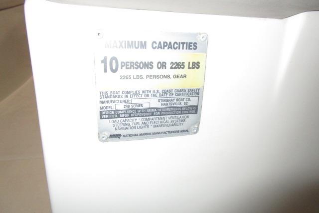 2004 Stingray 240 LR capacity plate, maximum 10 persons or 2265 lbs.