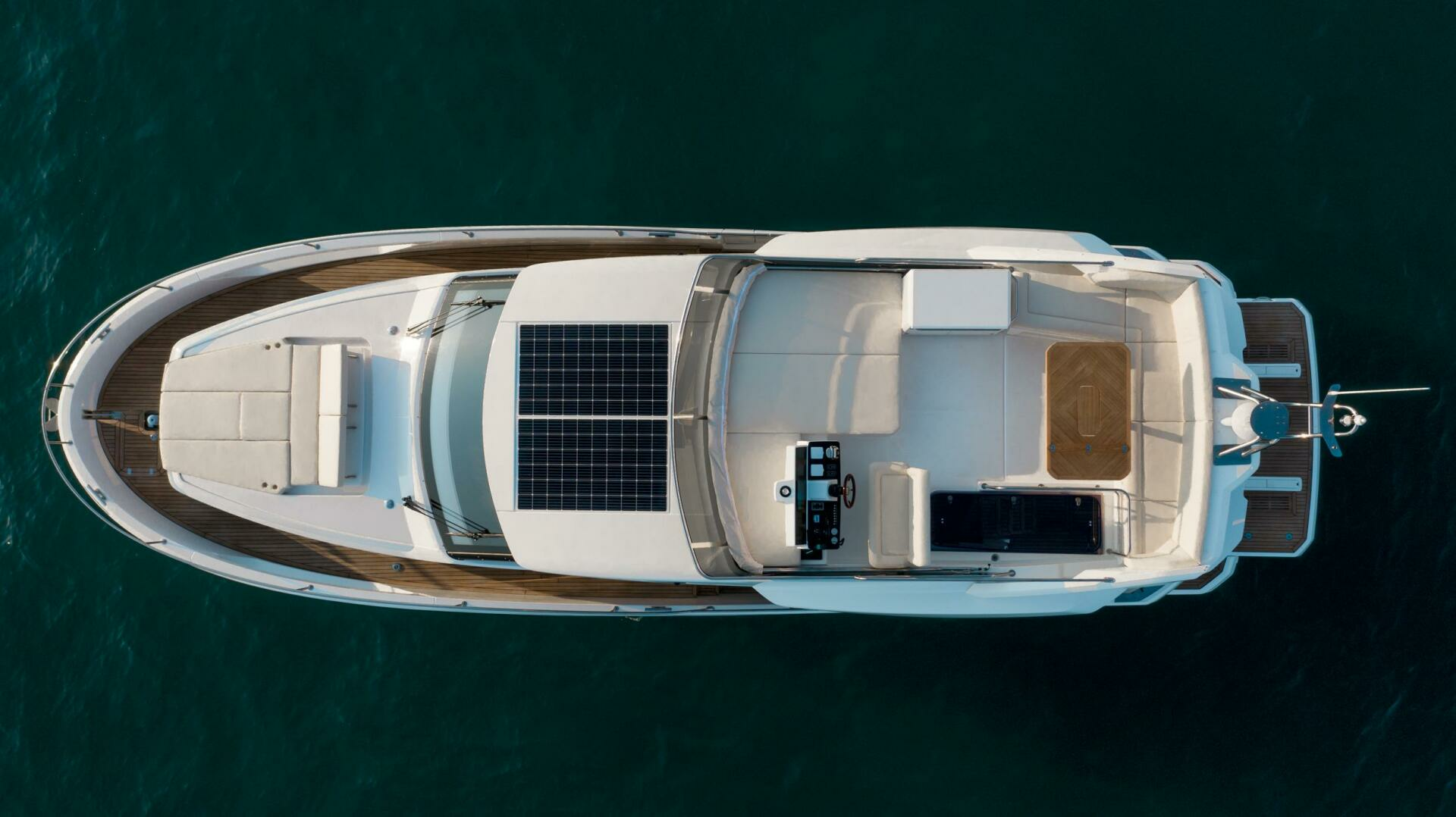 2024 Greenline 45 Fly Hybrid - Image 8