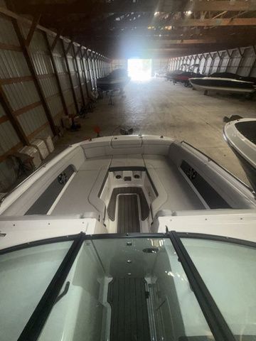 2025 Sea Ray SDX 290 - 9