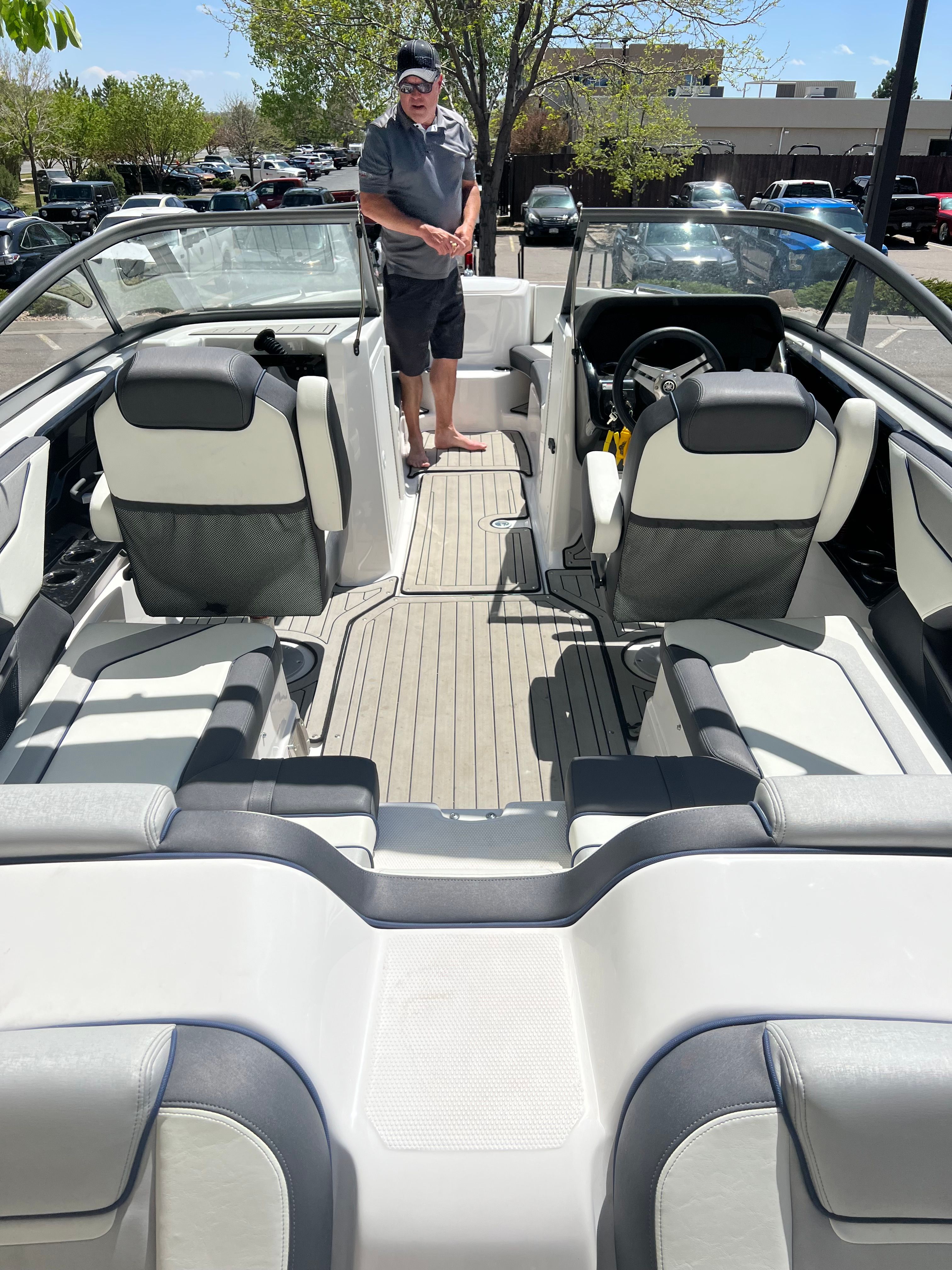 2020 Yamaha Boats 212S - 9