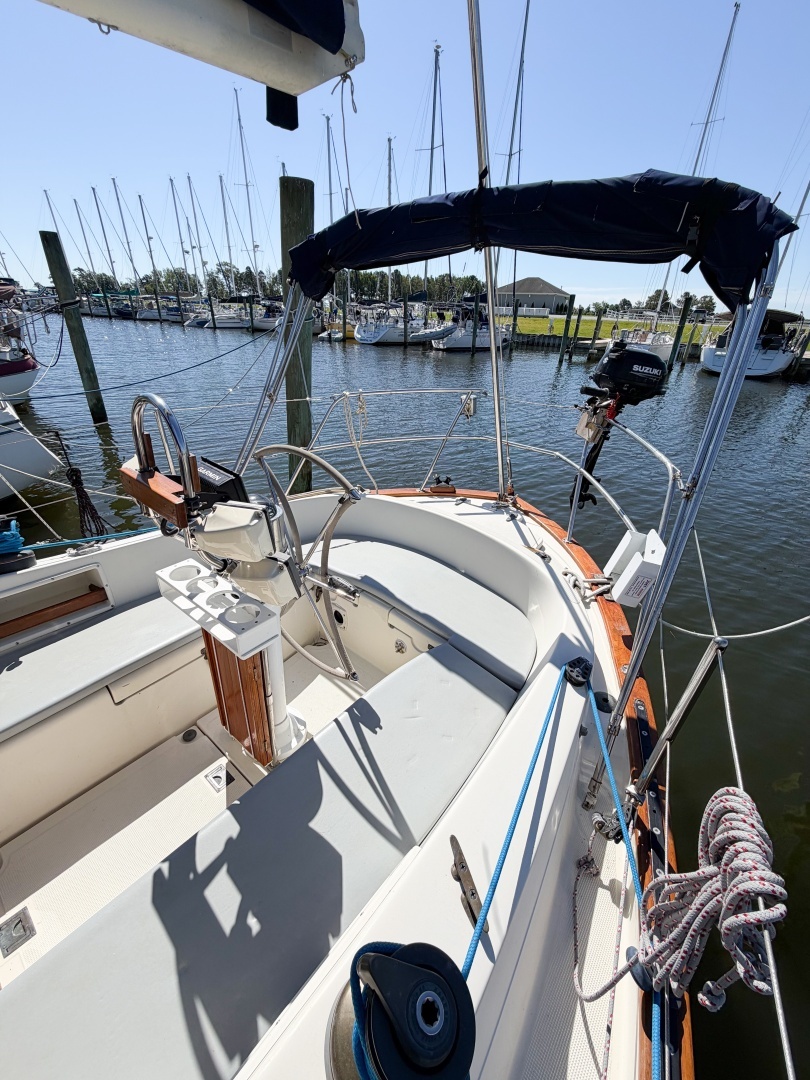 1998 Pacific Seacraft 37 - Image 17