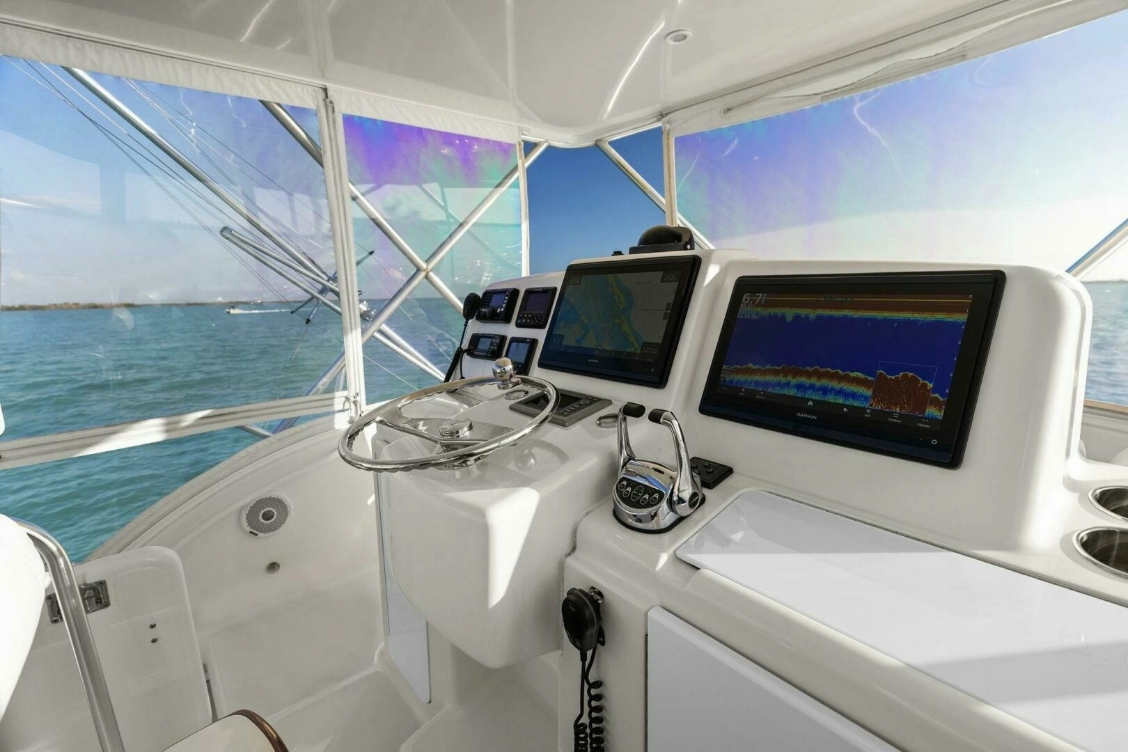 2013 Tiara Yachts 3900 Convertible - Image 9