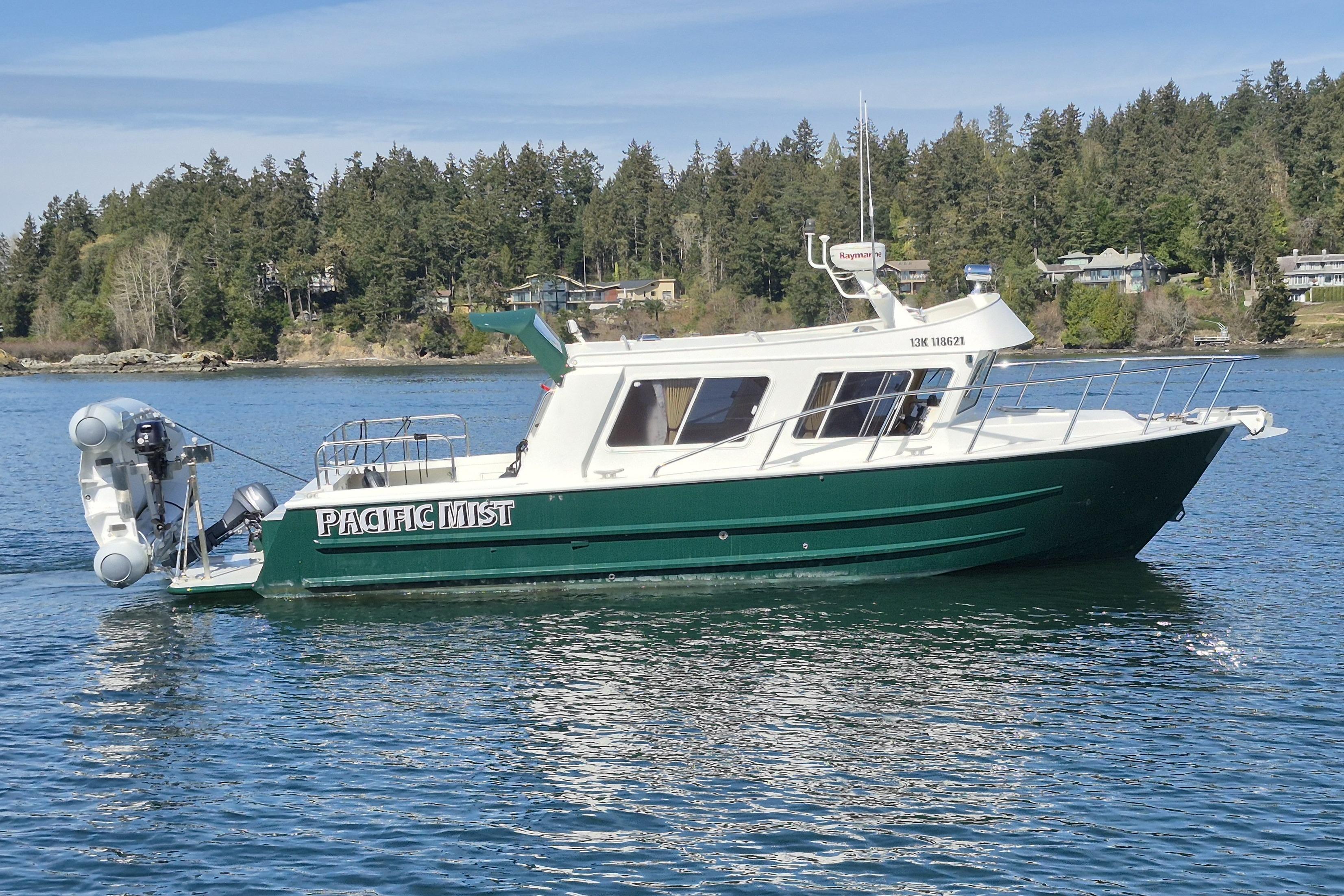 2005 Coastal Craft 300 Cruiser